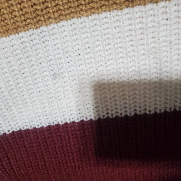 Cute Slouchy Fringed Green Camel White and Maroon Long Sleeved Sweater Size 3X - Picture 7 of 15
